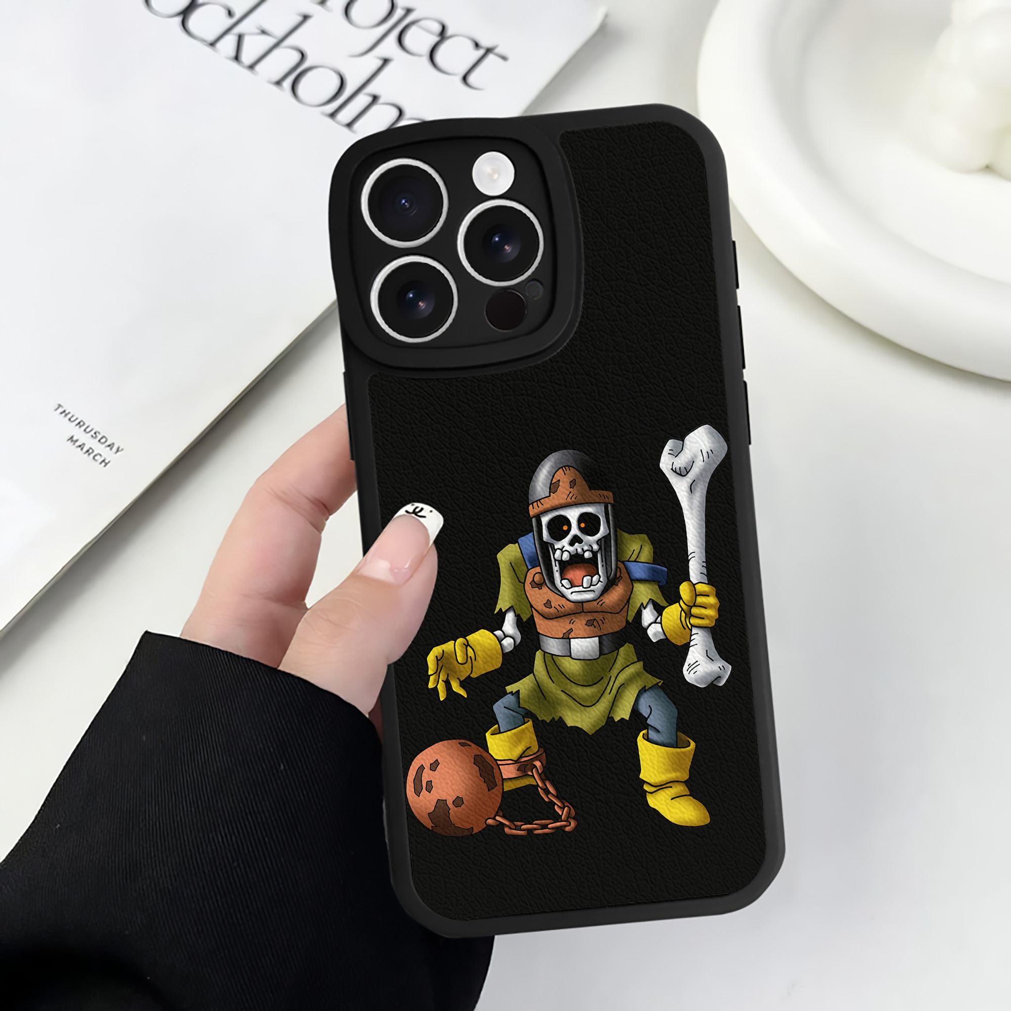 （画像用） ドラゴンクエスト Doragon Kuesuto Dragon Quest 【iPhone 16シリーズ対応】シリコンスマホケース（レザー調） 材質：シリコン
